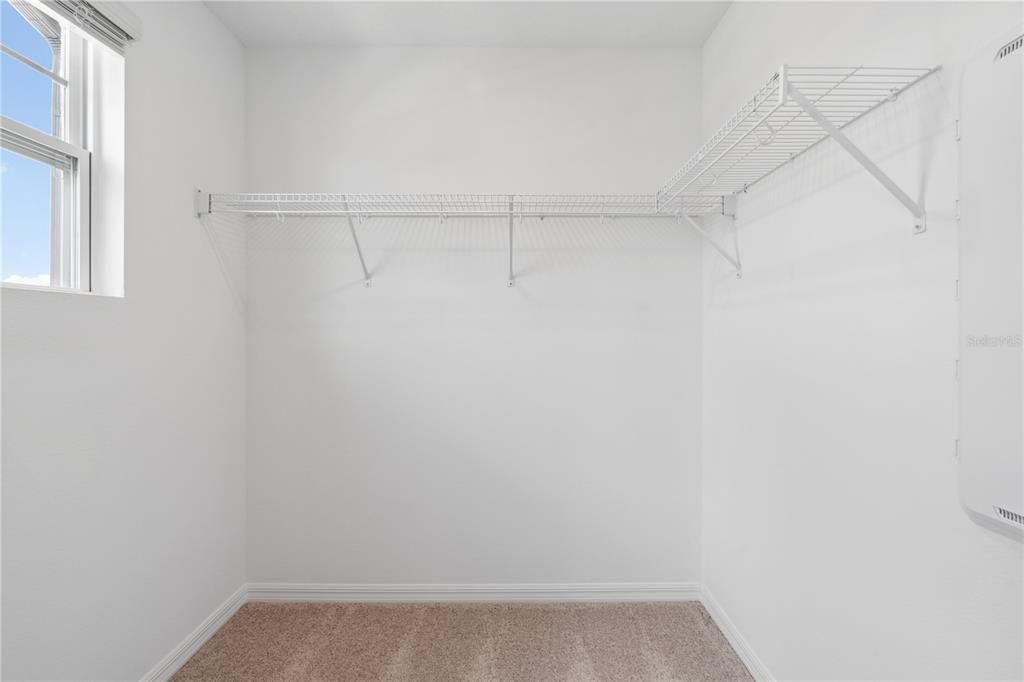 For Rent: $2,700 (3 beds, 2 baths, 1584 Square Feet)