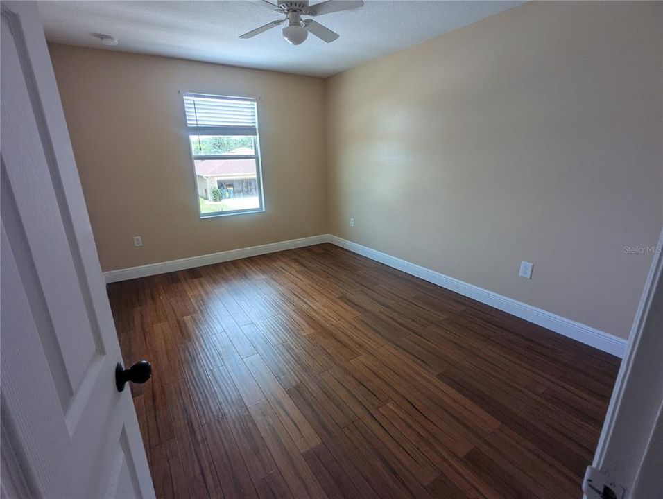 For Rent: $2,500 (4 beds, 2 baths, 2500 Square Feet)