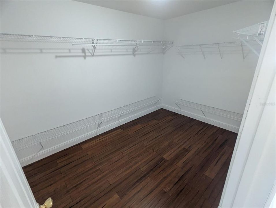 For Rent: $2,500 (4 beds, 2 baths, 2500 Square Feet)