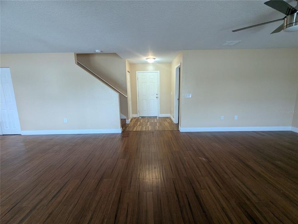 For Rent: $2,500 (4 beds, 2 baths, 2500 Square Feet)