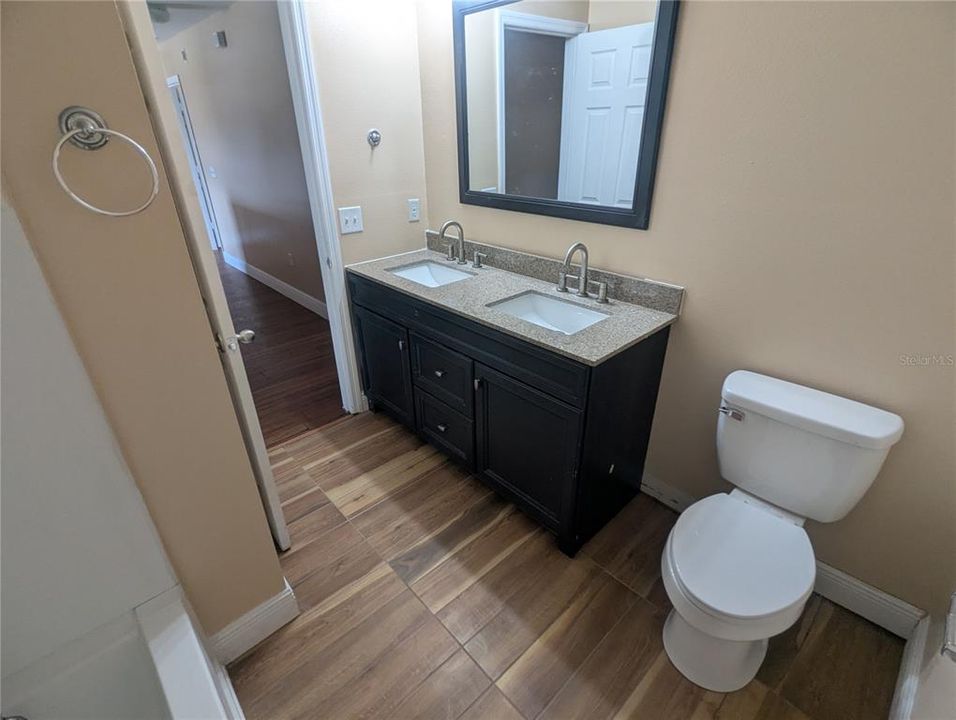 For Rent: $2,500 (4 beds, 2 baths, 2500 Square Feet)