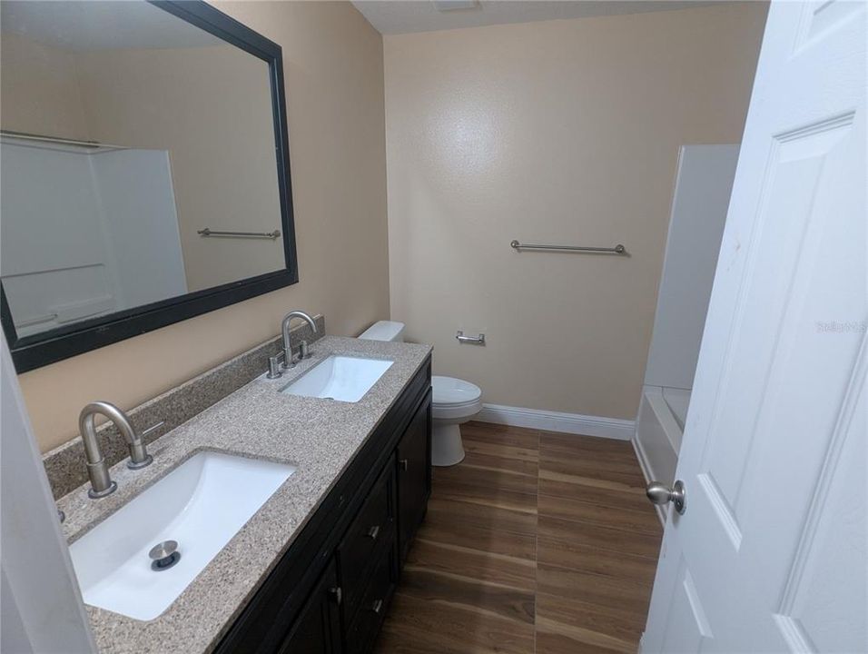 For Rent: $2,500 (4 beds, 2 baths, 2500 Square Feet)