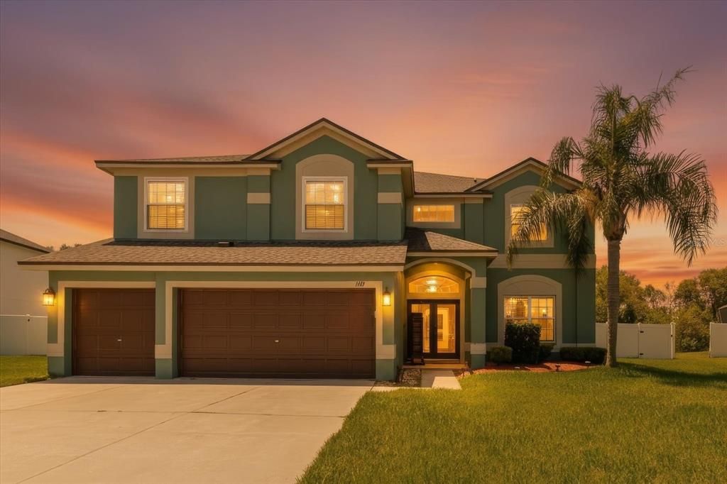 For Sale: $739,500 (4 beds, 3 baths, 3697 Square Feet)
