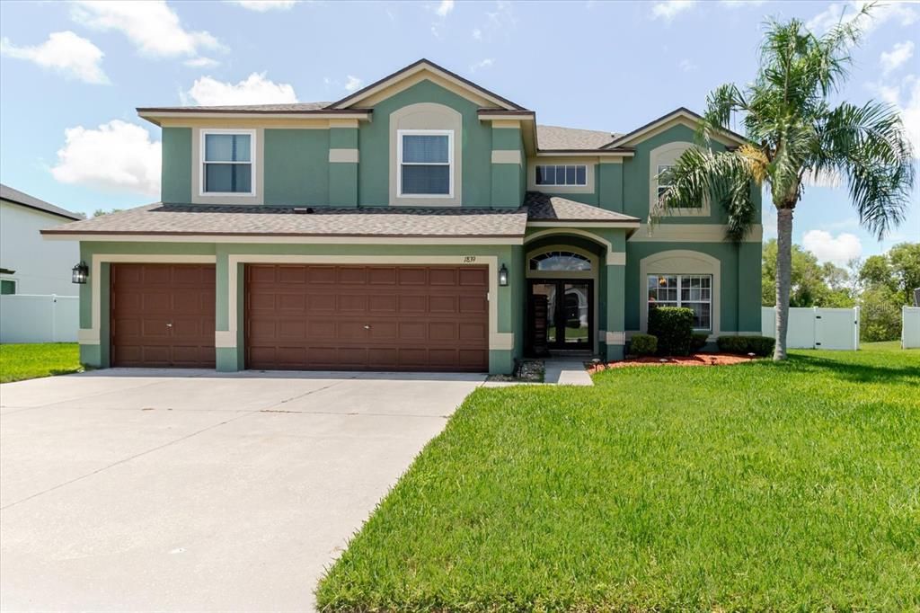 For Sale: $739,500 (4 beds, 3 baths, 3697 Square Feet)