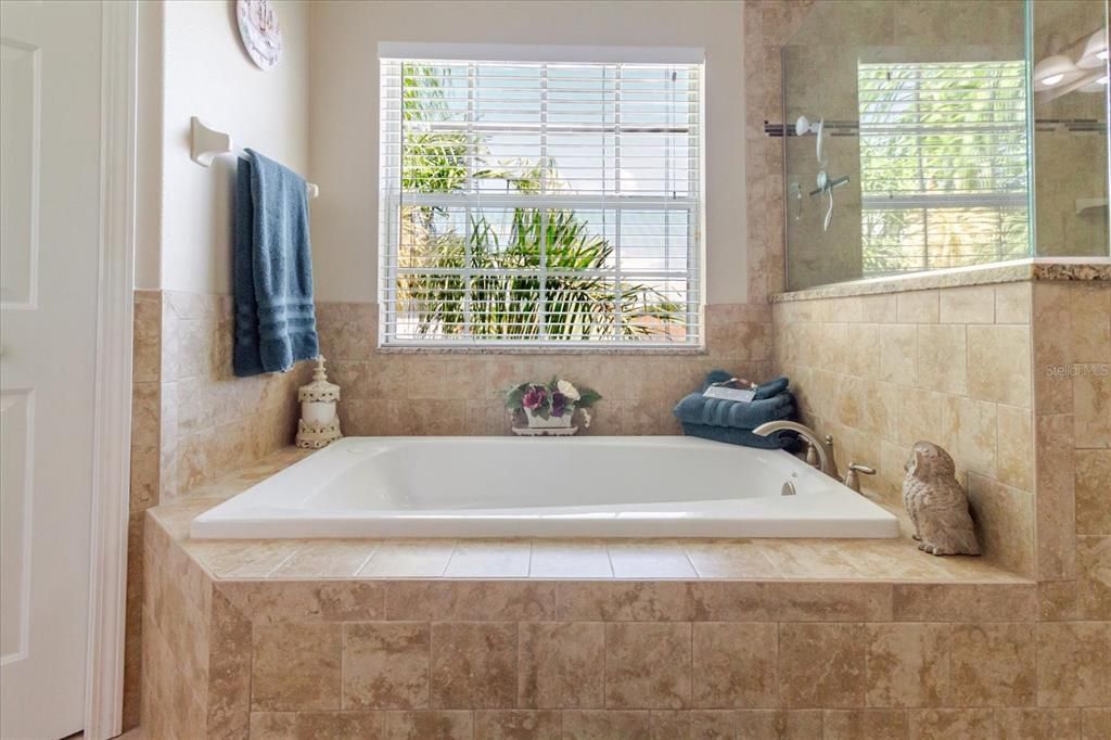 For Sale: $739,500 (4 beds, 3 baths, 3697 Square Feet)