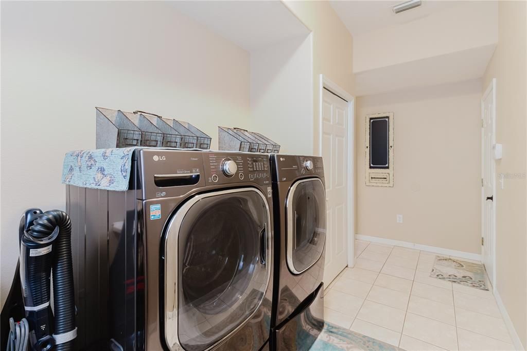 For Sale: $739,500 (4 beds, 3 baths, 3697 Square Feet)