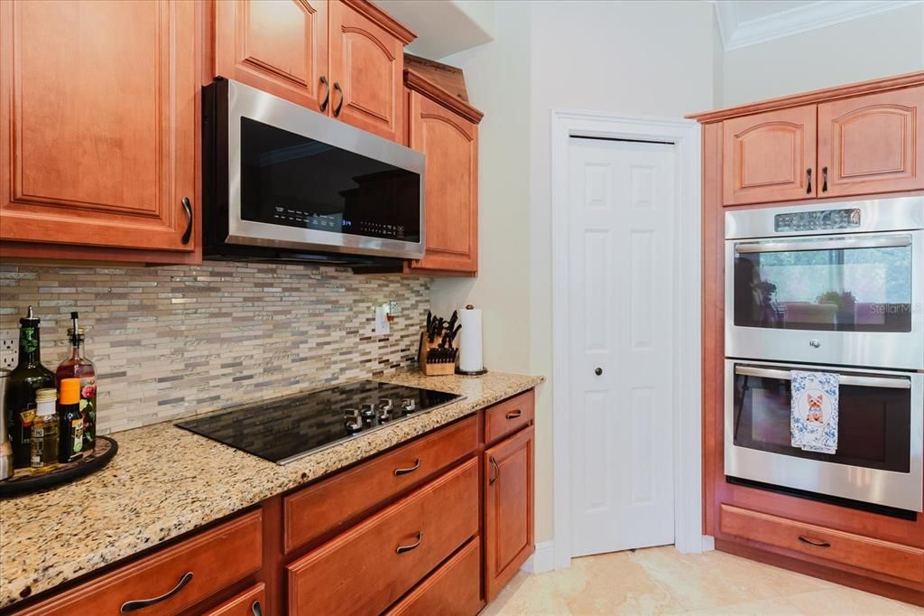 For Sale: $739,500 (4 beds, 3 baths, 3697 Square Feet)