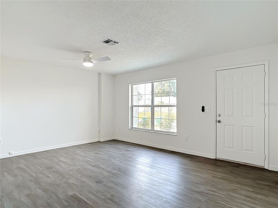 En Venta: $194,000 (2 camas, 2 baños, 968 Pies cuadrados)