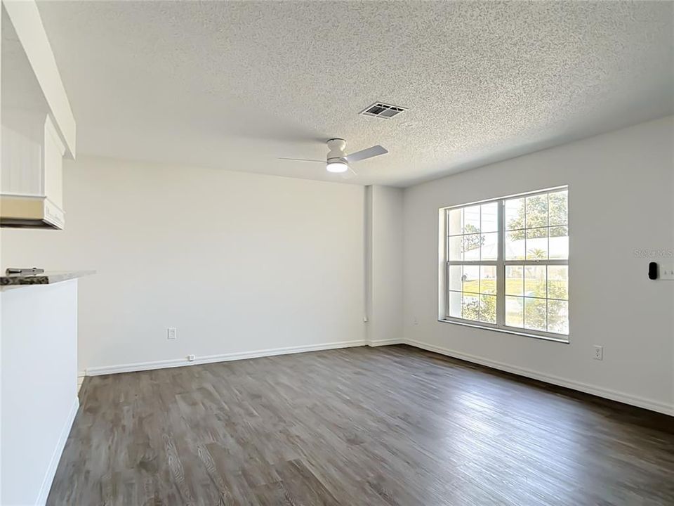 En Venta: $194,000 (2 camas, 2 baños, 968 Pies cuadrados)