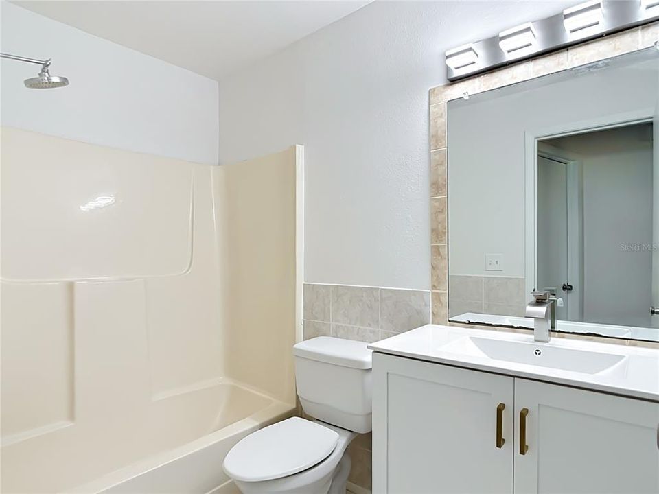 En Venta: $194,000 (2 camas, 2 baños, 968 Pies cuadrados)