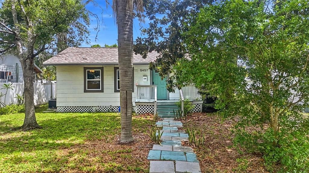 En Venta: $319,000 (2 camas, 2 baños, 1040 Pies cuadrados)