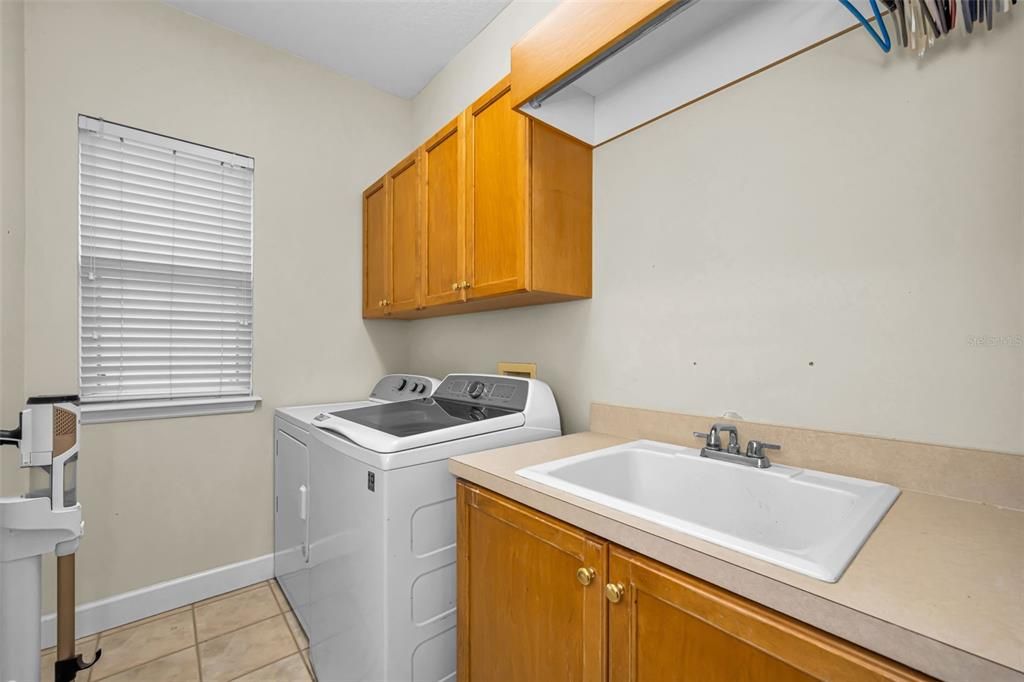 В аренду: $3,600 (4 спален, 3 ванн, 2762 Квадратных фут)