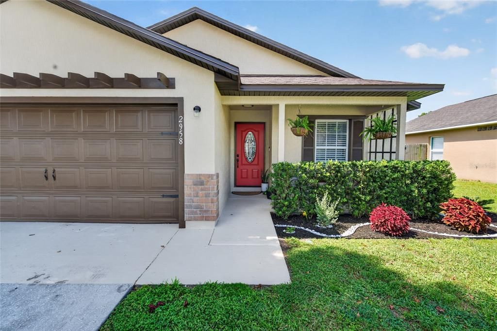 For Sale: $325,000 (3 beds, 2 baths, 1153 Square Feet)