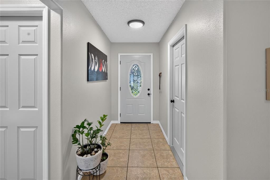 For Sale: $325,000 (3 beds, 2 baths, 1153 Square Feet)