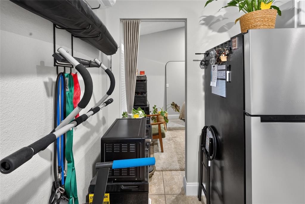For Sale: $325,000 (3 beds, 2 baths, 1153 Square Feet)