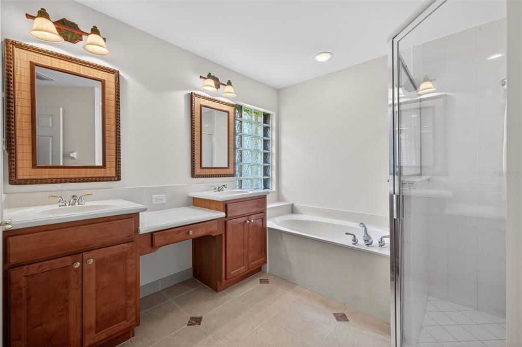 For Sale: $570,000 (2 beds, 2 baths, 1760 Square Feet)