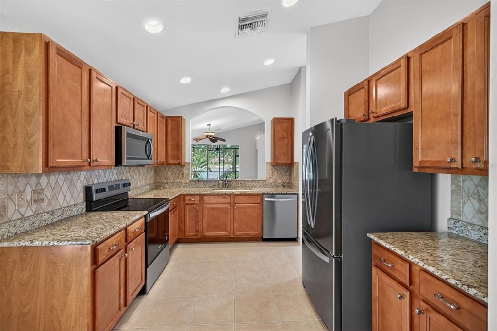 For Sale: $570,000 (2 beds, 2 baths, 1760 Square Feet)