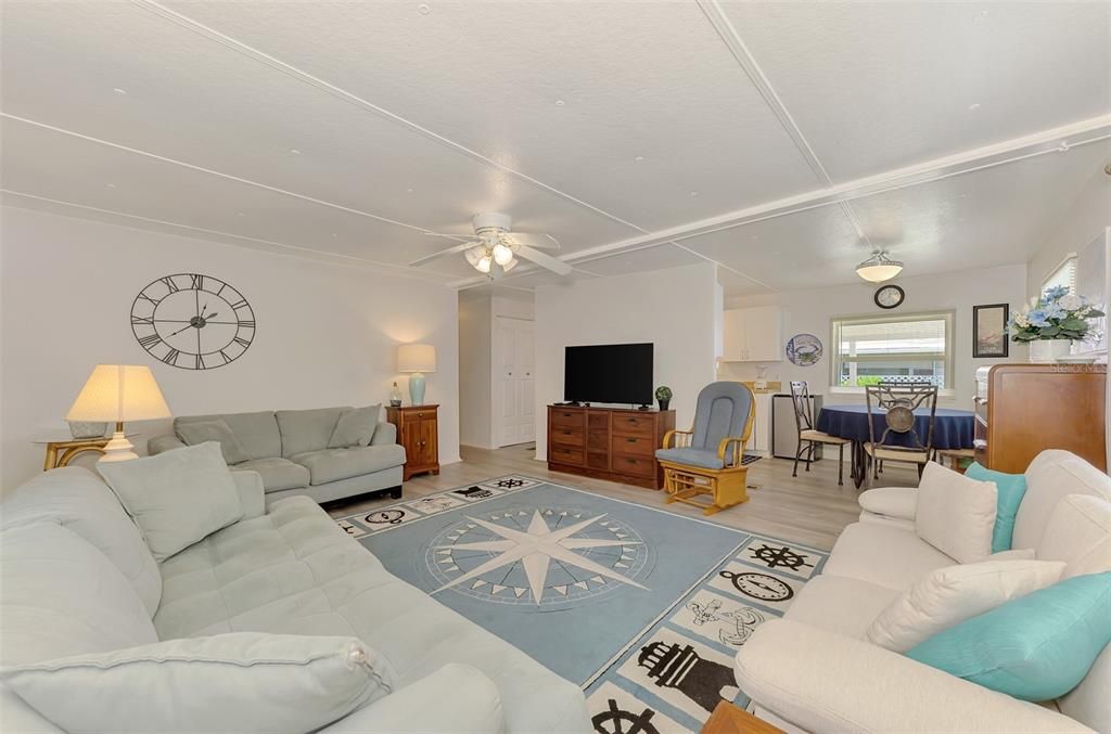 En Venta: $138,500 (2 camas, 2 baños, 960 Pies cuadrados)
