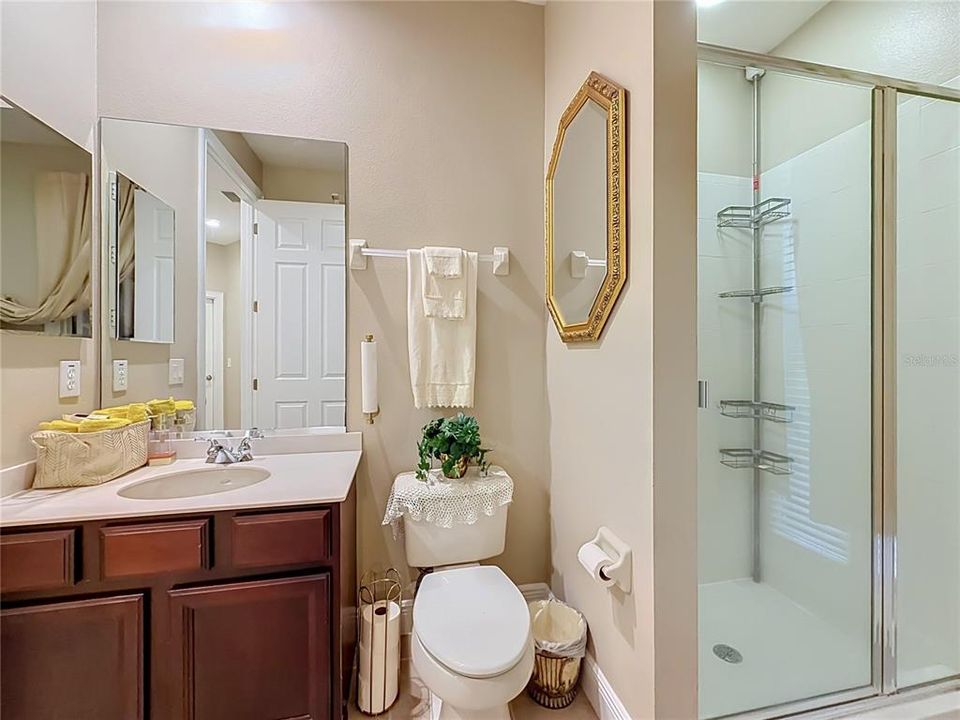 На продажу: $969,900 (6 спален, 4 ванн, 4332 Квадратных фут)