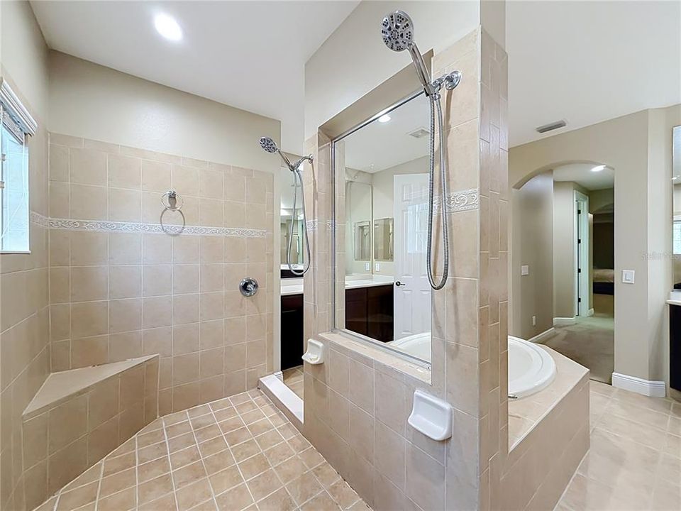 На продажу: $969,900 (6 спален, 4 ванн, 4332 Квадратных фут)