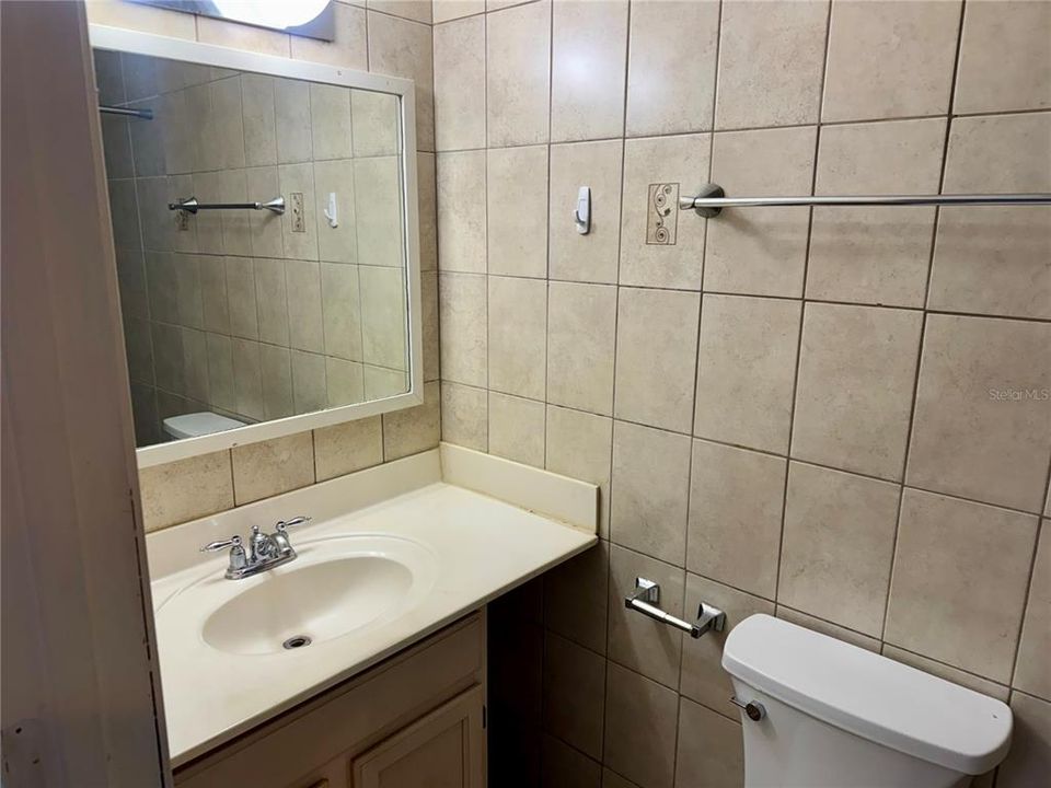For Rent: $1,000 (0 beds, 1 baths, 400 Square Feet)