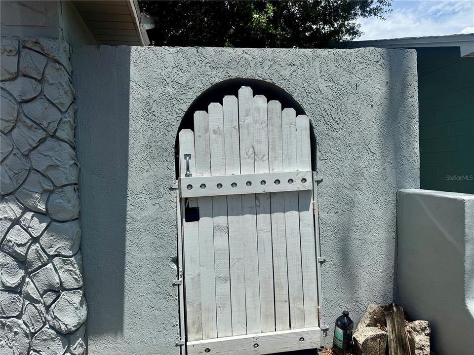 For Rent: $1,000 (0 beds, 1 baths, 400 Square Feet)