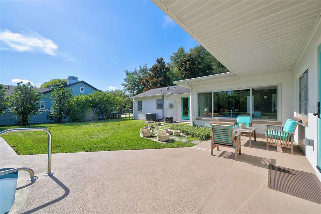 На продажу: $599,000 (3 спален, 2 ванн, 1723 Квадратных фут)