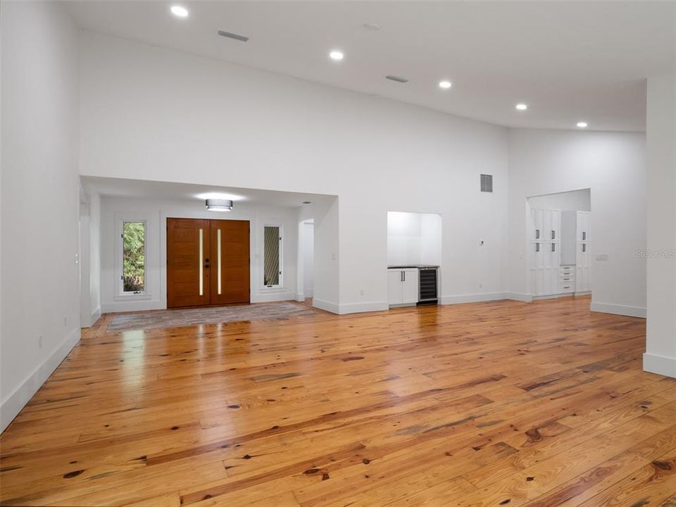 For Sale: $1,199,000 (3 beds, 3 baths, 2976 Square Feet)
