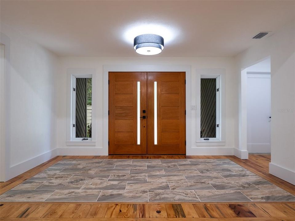 For Sale: $1,199,000 (3 beds, 3 baths, 2976 Square Feet)