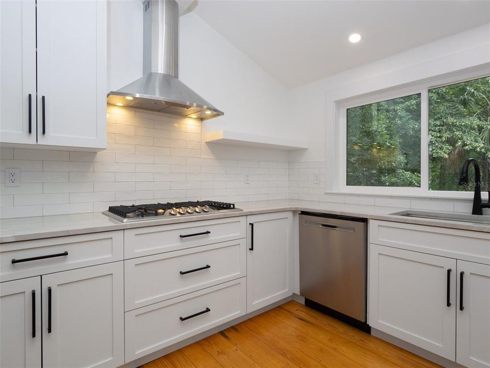 For Sale: $1,199,000 (3 beds, 3 baths, 2976 Square Feet)