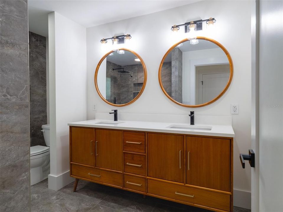 For Sale: $1,199,000 (3 beds, 3 baths, 2976 Square Feet)