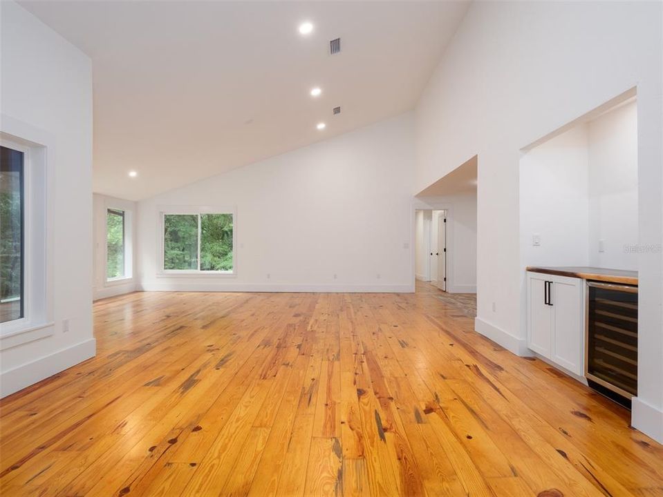 For Sale: $1,199,000 (3 beds, 3 baths, 2976 Square Feet)