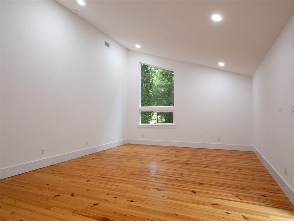 For Sale: $1,199,000 (3 beds, 3 baths, 2976 Square Feet)