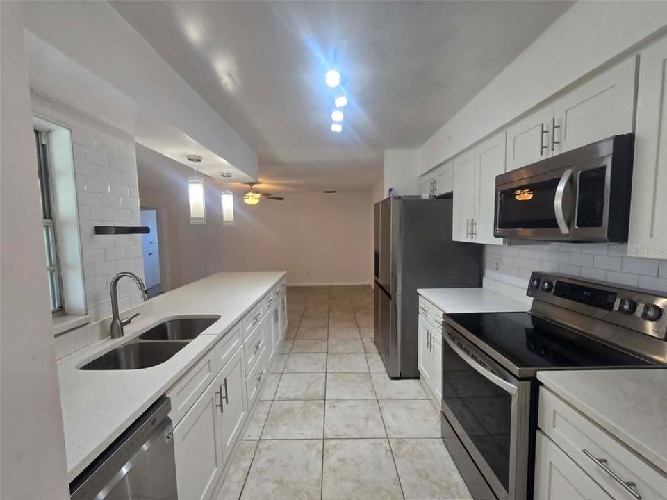 В аренду: $2,300 (3 спален, 2 ванн, 1539 Квадратных фут)