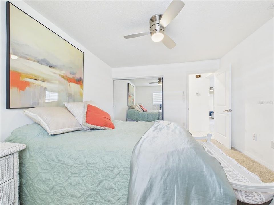 For Rent: $2,090 (2 beds, 2 baths, 1110 Square Feet)