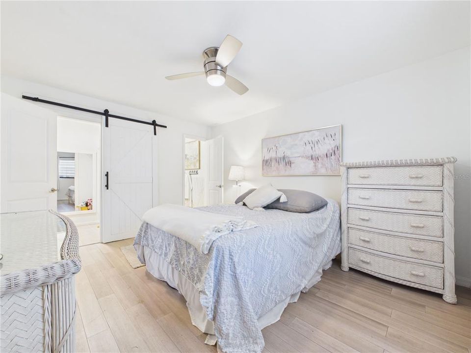 For Rent: $2,090 (2 beds, 2 baths, 1110 Square Feet)