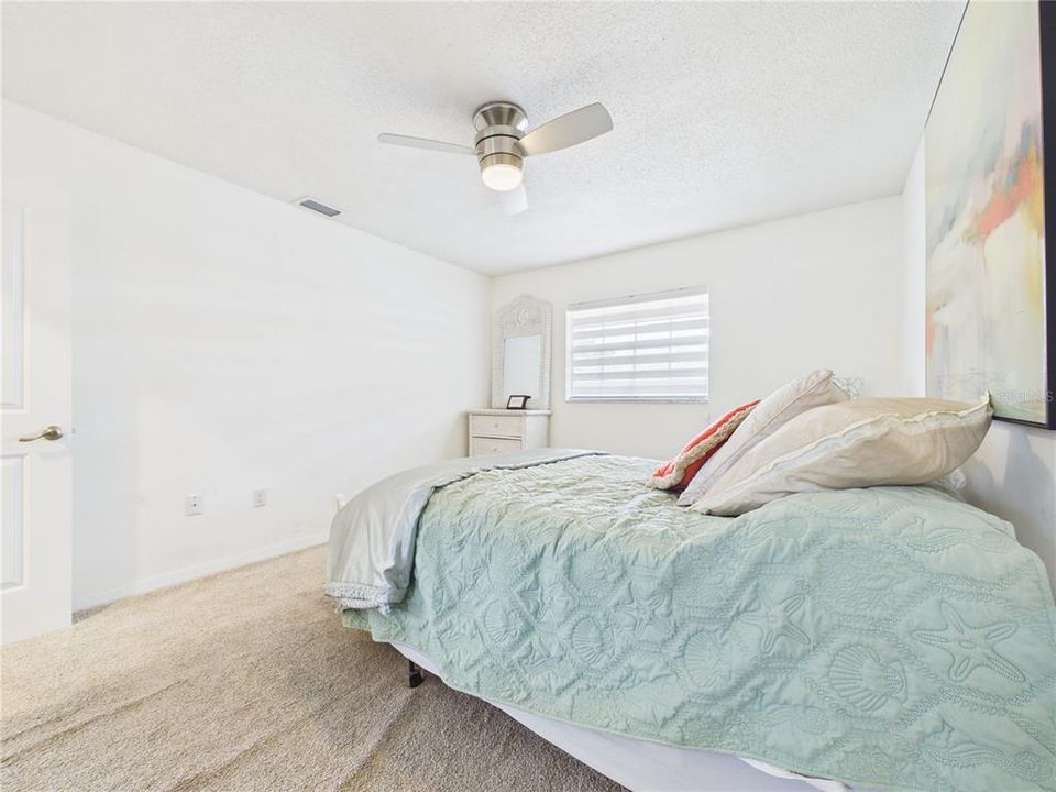 For Rent: $2,090 (2 beds, 2 baths, 1110 Square Feet)