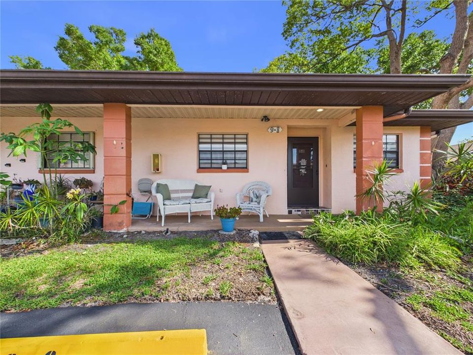 For Rent: $2,090 (2 beds, 2 baths, 1110 Square Feet)