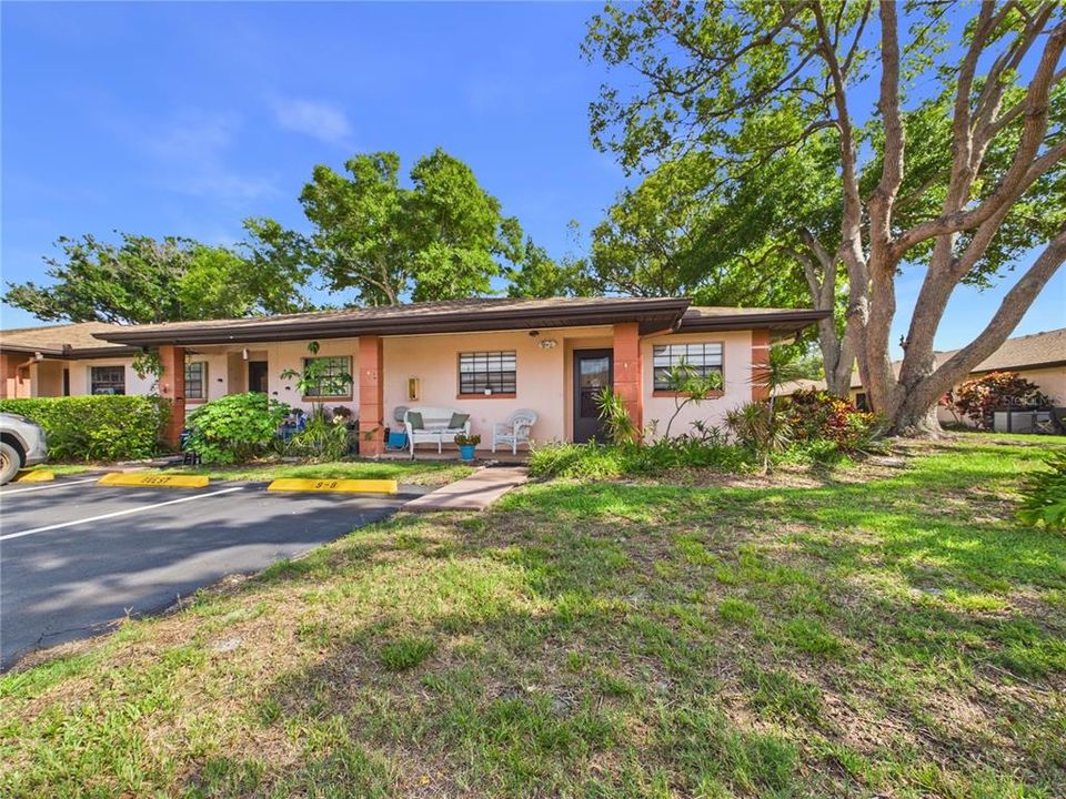 For Rent: $2,090 (2 beds, 2 baths, 1110 Square Feet)