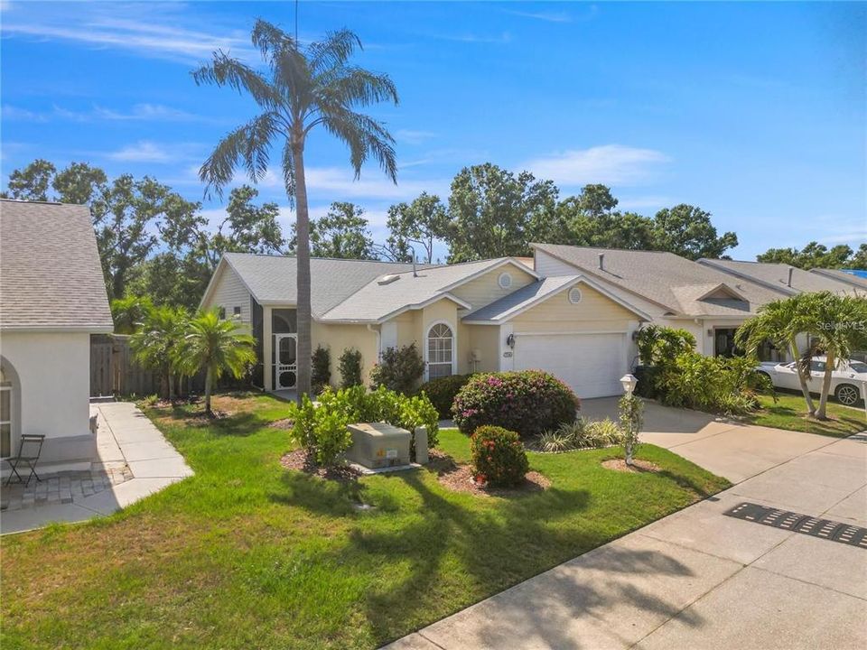 For Sale: $442,000 (2 beds, 2 baths, 1454 Square Feet)