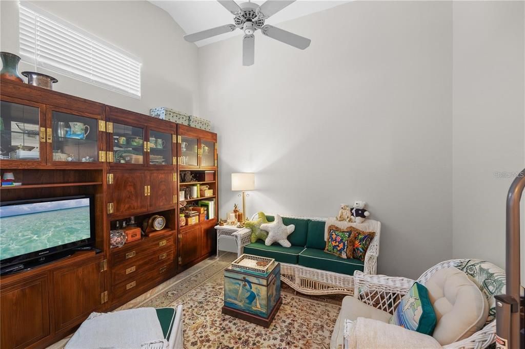 For Sale: $442,000 (2 beds, 2 baths, 1454 Square Feet)