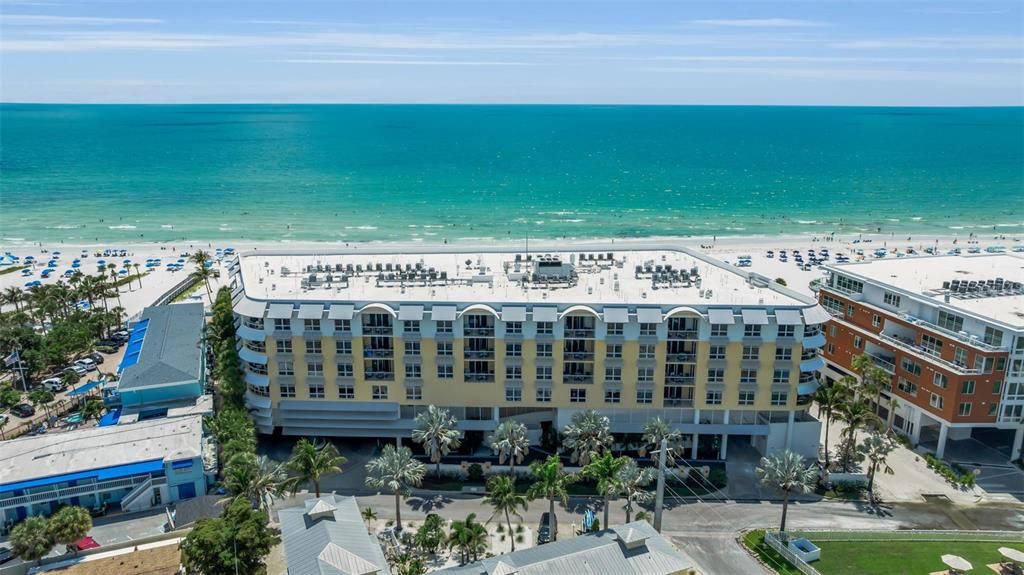 For Sale: $2,950,000 (4 beds, 4 baths, 2625 Square Feet)