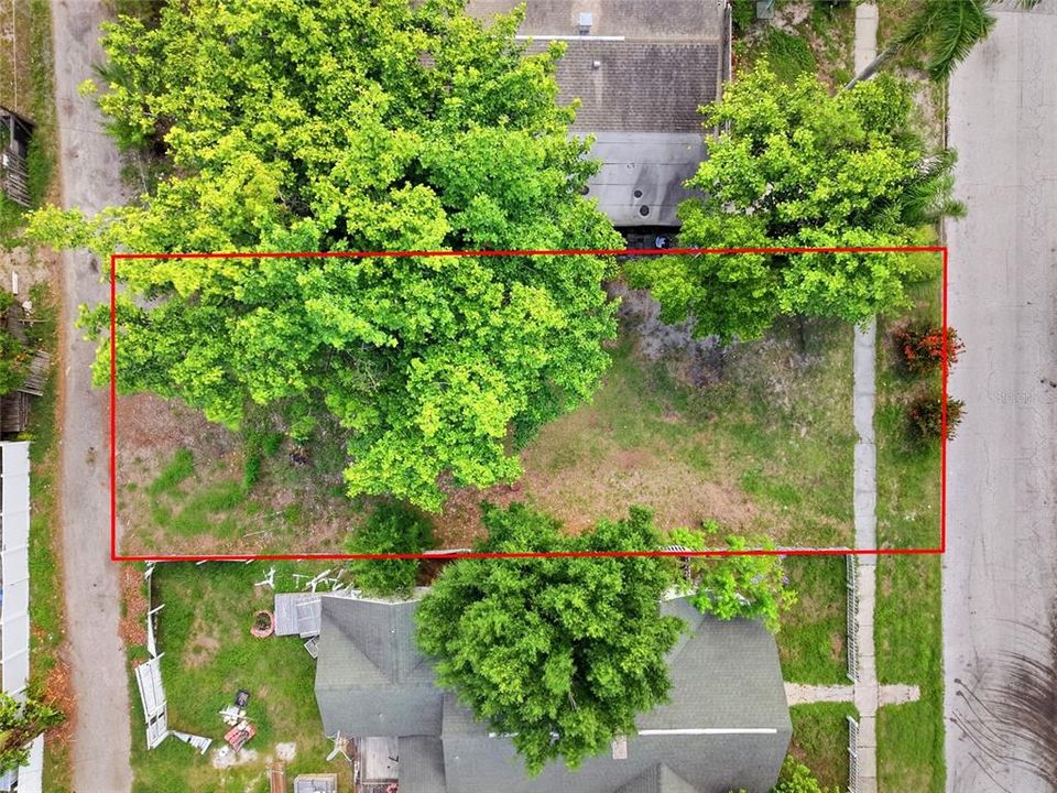 На продажу: $150,000 (0.13 acres)
