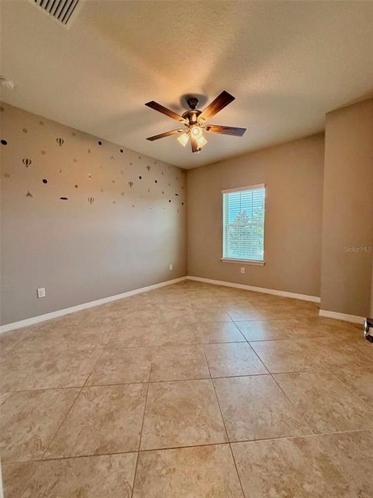 For Sale: $499,900 (4 beds, 2 baths, 2148 Square Feet)