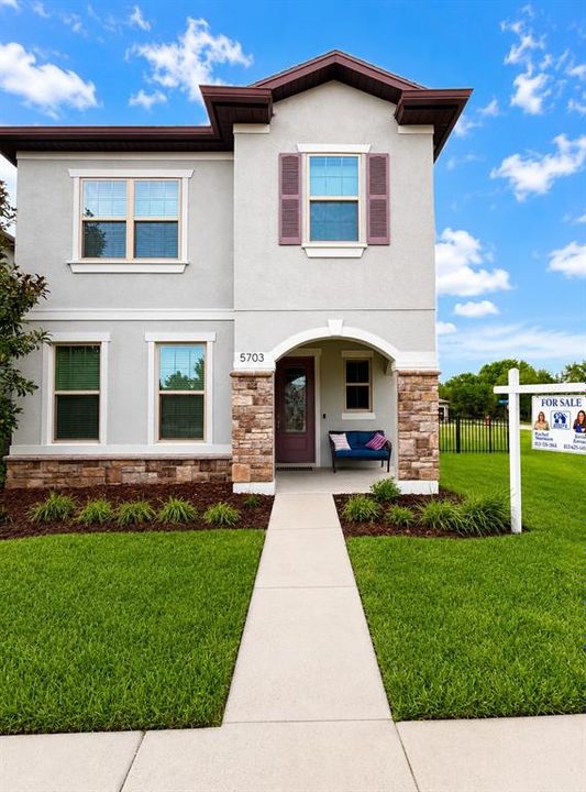 For Sale: $499,900 (4 beds, 2 baths, 2148 Square Feet)