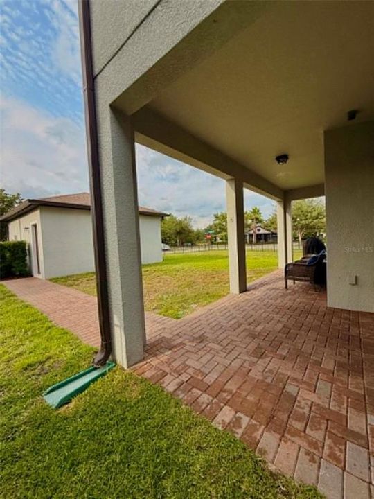 For Sale: $499,900 (4 beds, 2 baths, 2148 Square Feet)