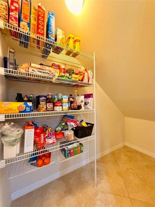 For Sale: $499,900 (4 beds, 2 baths, 2148 Square Feet)