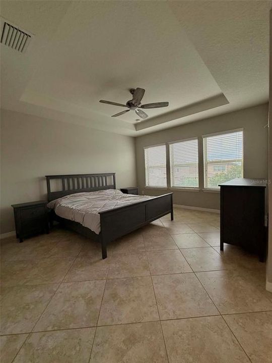 For Sale: $499,900 (4 beds, 2 baths, 2148 Square Feet)