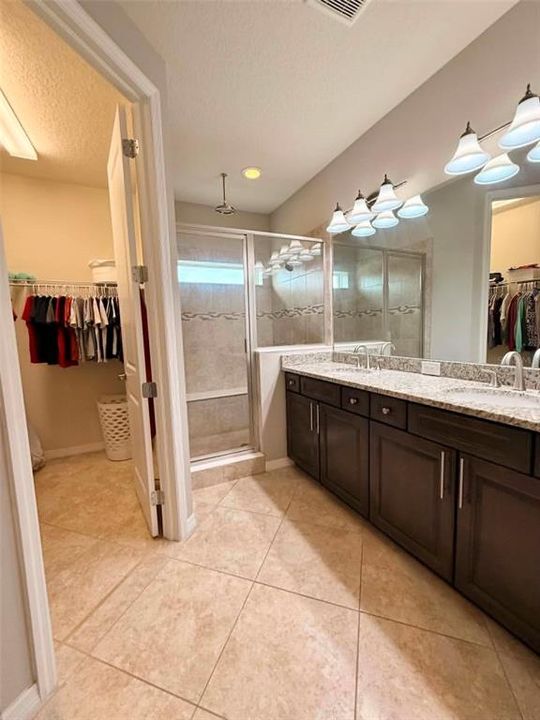 For Sale: $499,900 (4 beds, 2 baths, 2148 Square Feet)