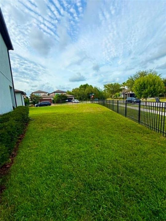 For Sale: $499,900 (4 beds, 2 baths, 2148 Square Feet)